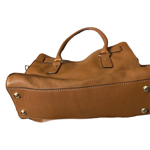 Micheal kors Hamilton like new tan leather authentic bag with good hardware - Picture 3 of 14